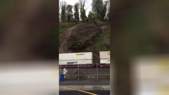 Landslide derails train Photo 0001 Video Thumb