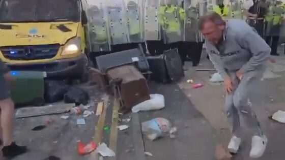 Protestant hit in the head with a bottle and bricked in his balls where did it happen Photo 0001 Video Thumb