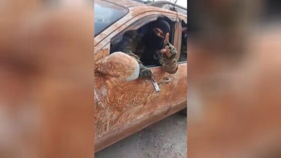 Syrian soldiers executed by a member of the rebel group that deposed bashar al assad in syria Photo 0001 Video Thumb