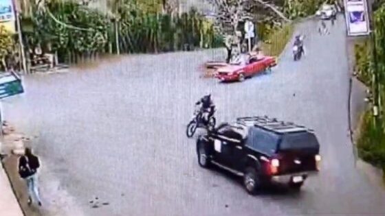 The motorcyclist did not stop at rio coelho and was brutally run over Photo 0001 Video Thumb