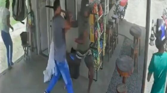 Thief had his hand cut off while trying to steal Photo 0001 Video Thumb