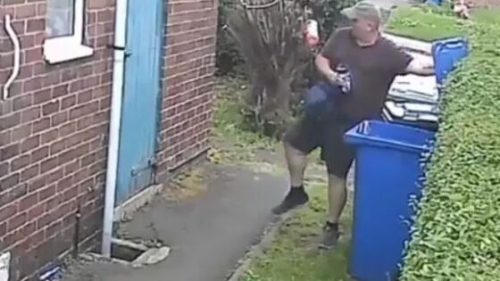 This was captured on camera no one would ever believe him Photo 0001 Video Thumb