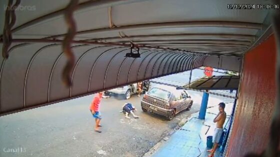 Victim got out of the car and was murdered Photo 0001 Video Thumb
