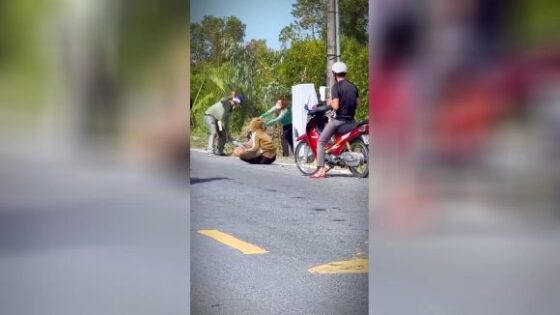 Husband stabs wife before divorce hearing Photo 0001 Video Thumb