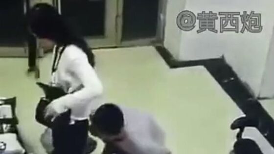What if this day she had been suffering from diarrhea what a crazy perverted guy Photo 0001 Video Thumb