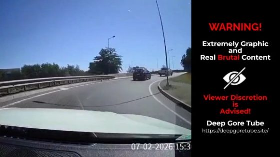 Evading a robbery attempt while driving Photo 0001 Video Thumb