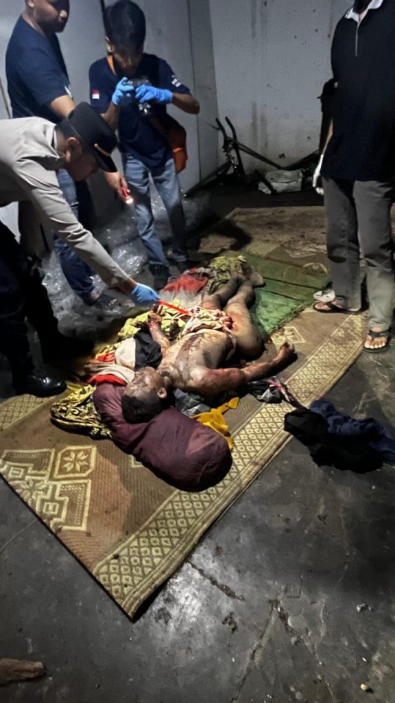 Homemade firework blast kills teen in Kauman Ponorogo Indonesia Photo 0002