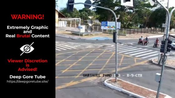 Motorcyclist killed after car slams into stopped bike at red light in Teresina Brazil Photo 0001 Video Thumb