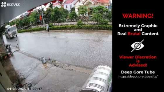 Child struck by concrete mixer truck in China Photo 0001 Video Thumb