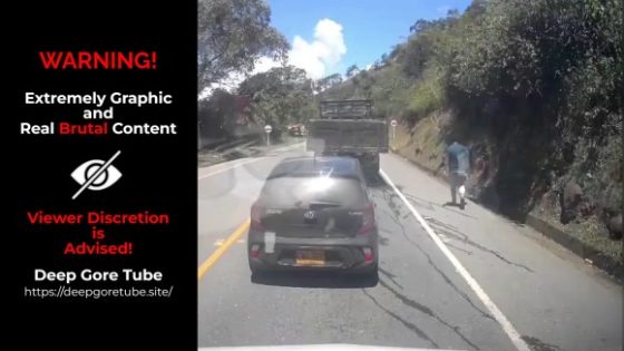 Roadside bomb kills at least 20 on Pan-American Highway in Cajibio Colombia Photo 0001 Video Thumb