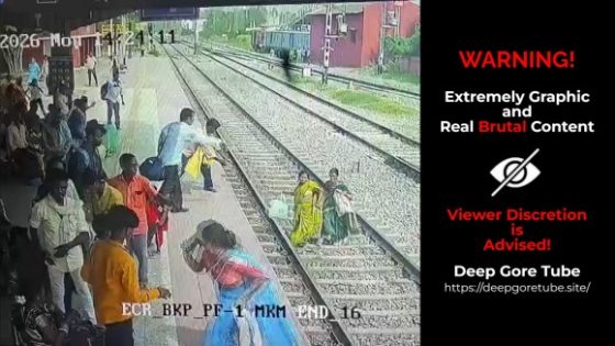 Farakka Express kills aunt and niece crossing tracks at Bakhtiyarpur station India Photo 0001 Video Thumb