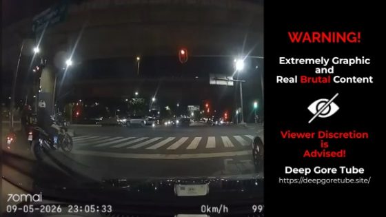 Motorcyclist runs red light and dies after slamming into Tesla in Mexico City Mexico Photo 0001 Video Thumb